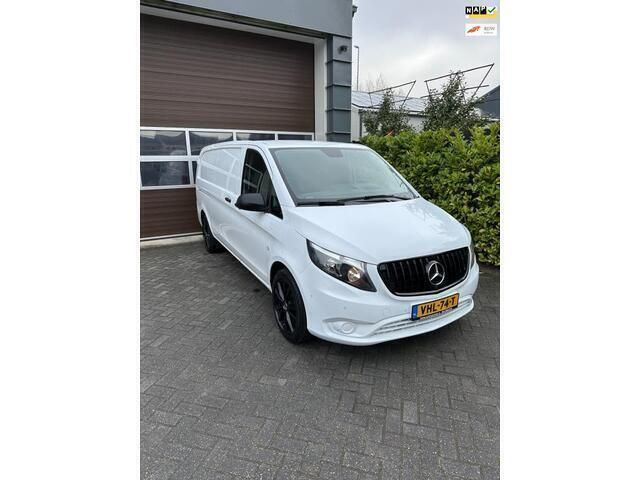 Wit Gebruikt 2020 Mercedes Vito MPV | € 21.450 (Eerlijke prijs) - Afbeelding 1/4