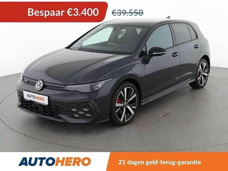 Grijs Occasion 2024 VW Golf VIII GTE Hatchback | € 36.349 (Super prijs) - Afbeelding 1/3