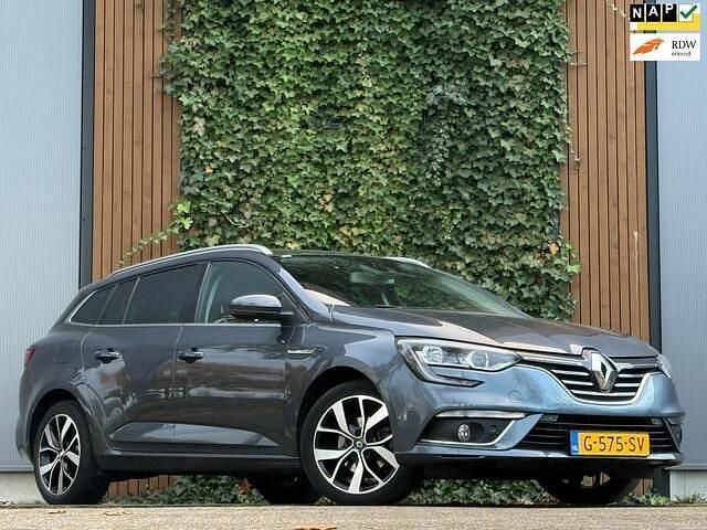Grijs Occasion 2019 Renault Mégane GrandTour Bose Edition Stationwagen | € 14.990 (Eerlijke prijs) - Afbeelding 1/4