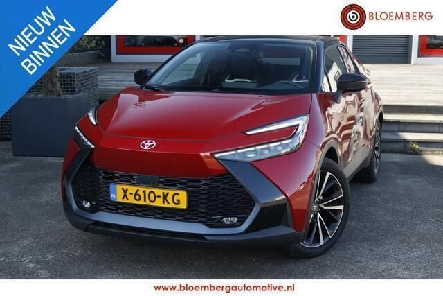 Rood Gebruikt 2023 Toyota C-HR Executive SUV | € 41.499 - Afbeelding 1/4