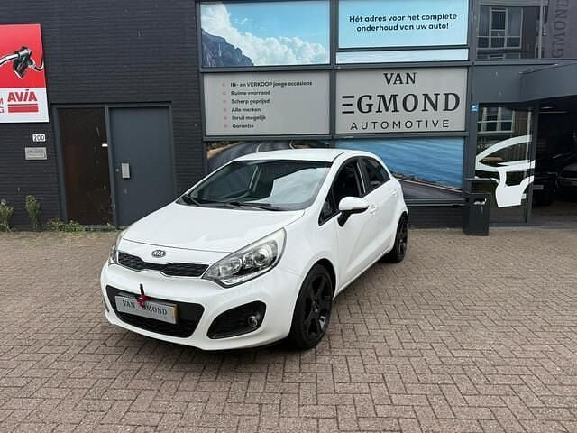 Wit Gebruikt 2012 Kia Rio Hatchback | € 4.950 (Eerlijke prijs) - Afbeelding 1/4