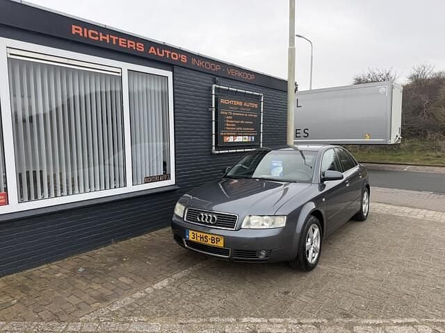 Occasion Audi A4 Exclusive 102 PK (75 kW) 2002 Grijs (metallic) Sedan