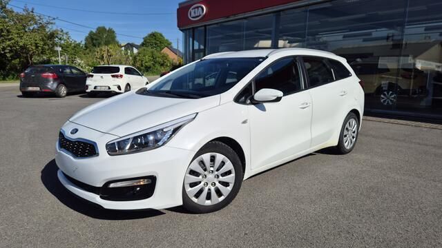 Wit Gebruikt 2017 Kia Ceed Stationwagen | € 8.950 - Afbeelding 1/4