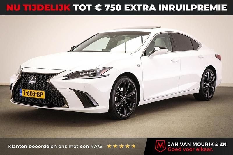 Wit Gebruikt 2023 Lexus ES300H Sport Line Sedan | € 46.695 (Goede deal) - Afbeelding 1/4