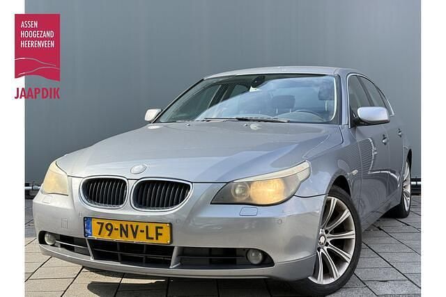Grijs Gebruikt 2004 BMW 525 Executive Sedan | € 2.499 (Super prijs) - Afbeelding 1/4