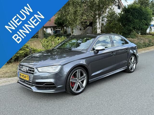 Grijs Gebruikt 2016 Audi S3 S-Line Sedan | € 31.500 (Duur) - Afbeelding 1/4