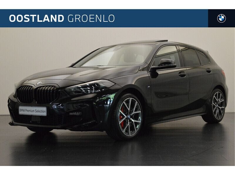 Zwart Gebruikt 2024 BMW 118 Executive Hatchback | € 40.950 (Iets duurder) - Afbeelding 1/4