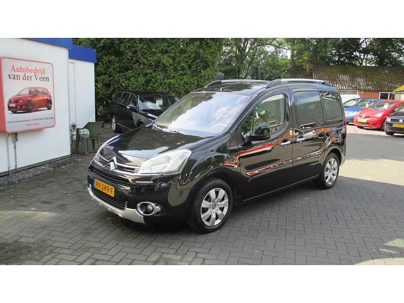 Zwart Gebruikt 2014 Citroën Berlingo Tendance MPV | € 6.995 (Goede deal) - Afbeelding 1/4