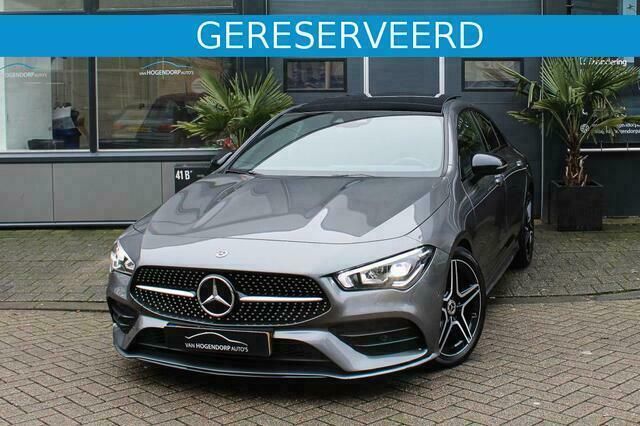 Grijs Gebruikt 2019 Mercedes CLA200 Night Sedan | € 41.750 (Duur) - Afbeelding 1/4
