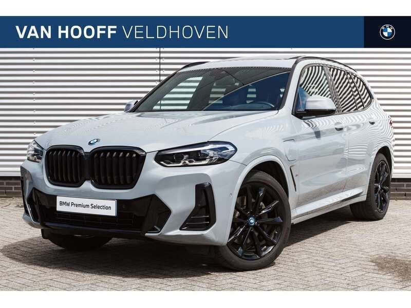 Grijs, metallic lak Gebruikt 2023 BMW X3 Executive SUV | € 56.950 (Duur) - Afbeelding 1/4