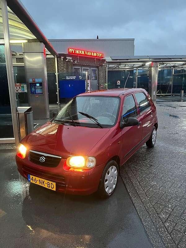 Rood Gebruikt 2003 Suzuki Alto GLS Hatchback | € 1.250 (Goede deal) - Afbeelding 1/4