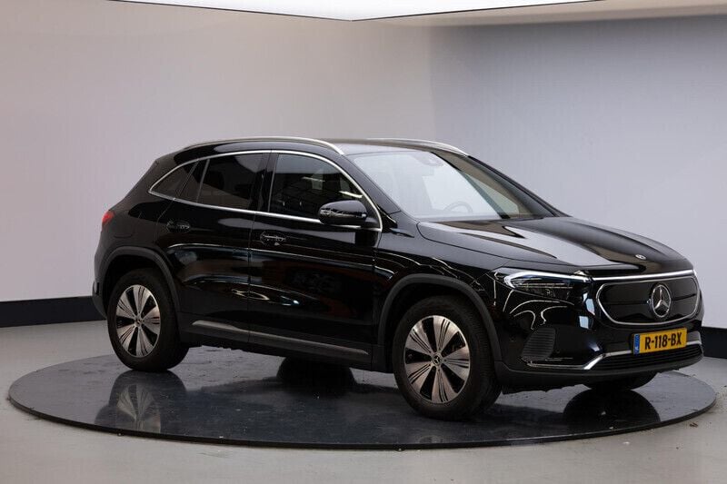 Zwart Gebruikt 2022 Mercedes EQA250 SUV | € 32.245 (Eerlijke prijs) - Afbeelding 1/4