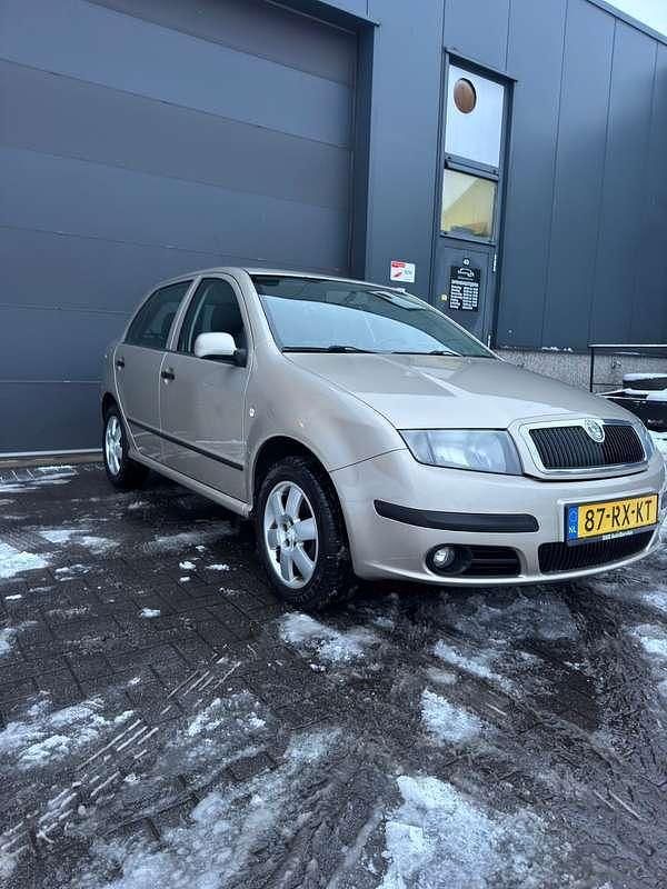 Occasion Skoda Fabia 101 PK (74 kW) 2005 Beige Sedan