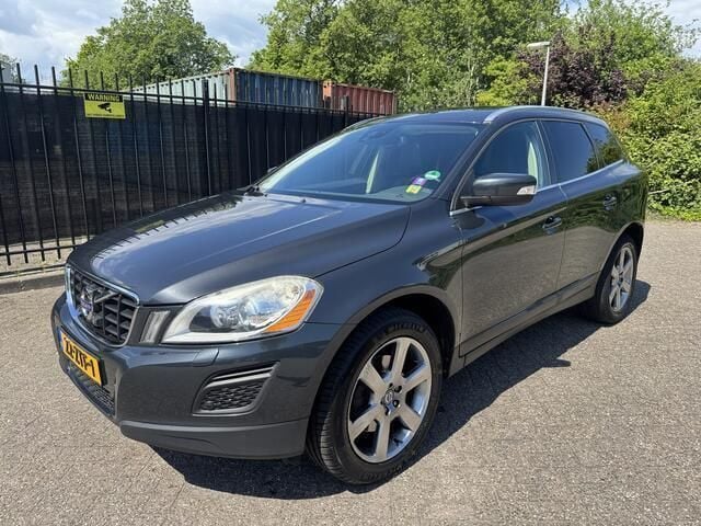 Grijs Gebruikt 2013 Volvo XC60 Summum SUV | € 13.950 (Goede deal) - Afbeelding 1/4