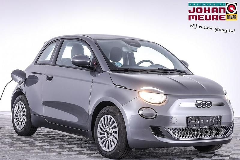 Grijs Gebruikt 2022 Fiat 500e Action Hatchback | € 12.990 (Goede deal) - Afbeelding 1/4
