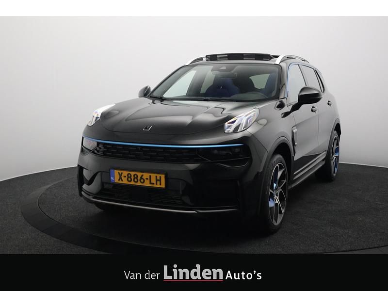 Zwart Gebruikt 2024 Lynk & Co 01 SUV | € 29.845 (Eerlijke prijs) - Afbeelding 1/4