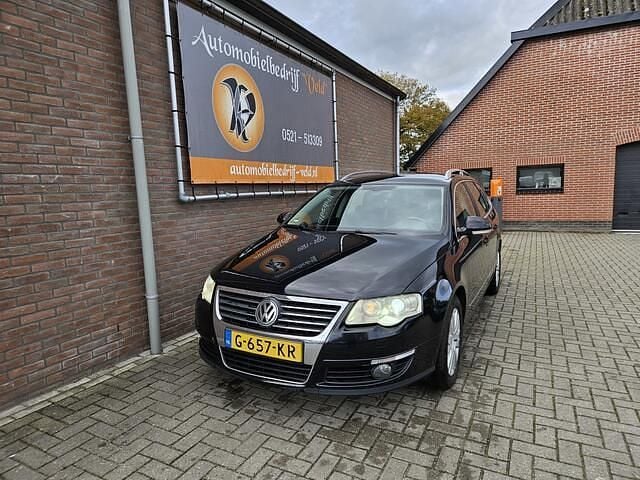 Zwart Gebruikt 2007 VW Passat Highline Stationwagen | € 1.995 (Goede deal) - Afbeelding 1/4
