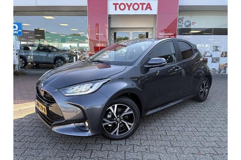 Grijs Nieuw 2025 Toyota Yaris Hybrid Hatchback | € 28.395 (Goede deal) - Afbeelding 1/1