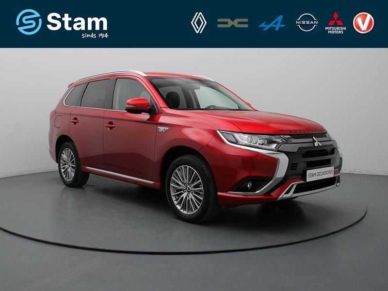 Rood Occasion 2025 Mitsubishi Outlander P-HEV Intense SUV | € 24.790 (Super prijs) - Afbeelding 1/4