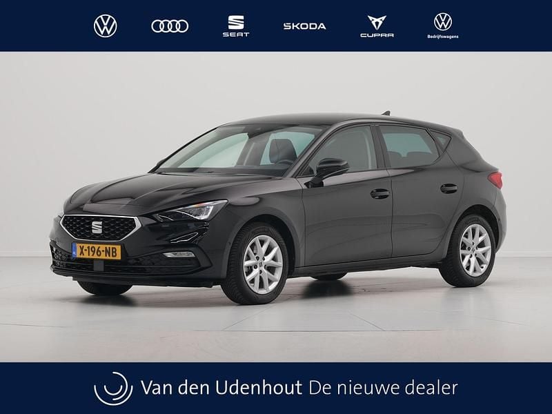 Zwart Gebruikt 2024 Seat Leon Business Hatchback | € 23.940 (Eerlijke prijs) - Afbeelding 1/4