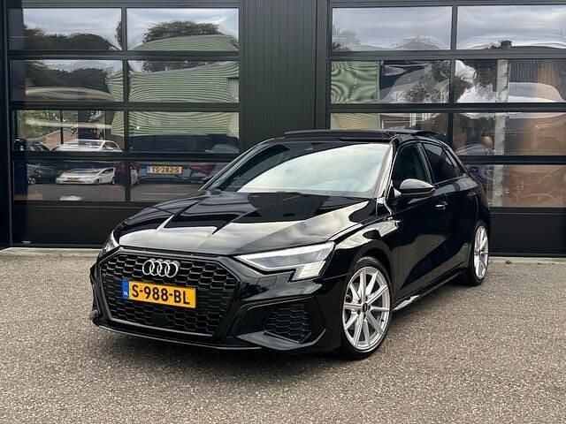 Occasion Audi A3 Sportback S-Line 110 PK (80 kW) 2023 Zwart Hatchback