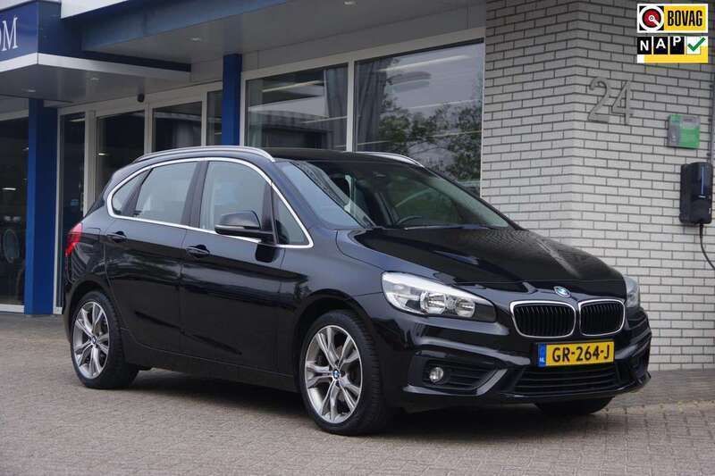 Zwart Gebruikt 2015 BMW 218 Active Tourer MPV | € 11.900 (Eerlijke prijs) - Afbeelding 1/4