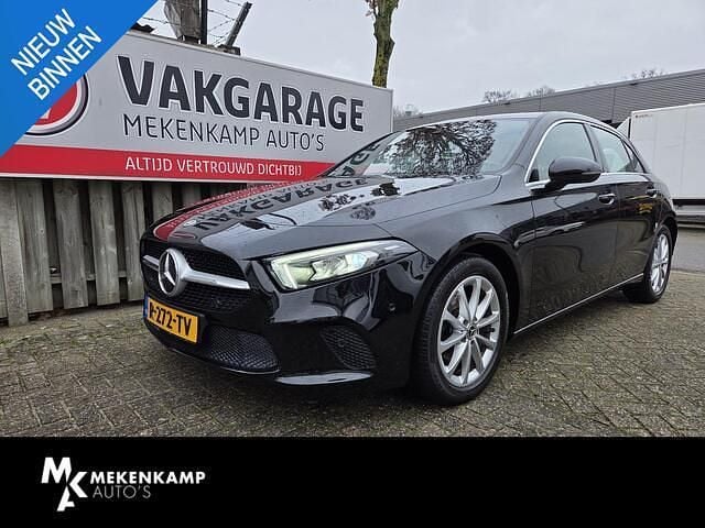Zwart Gebruikt 2022 Mercedes A180 Advantage Hatchback | € 24.950 (Super prijs) - Afbeelding 1/4
