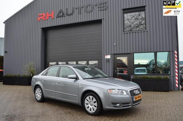 Grijs Gebruikt 2007 Audi A4 Sedan | € 9.750 - Afbeelding 1/4
