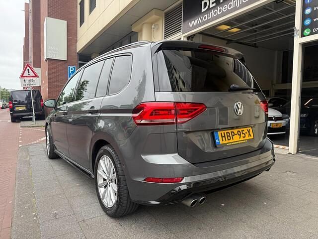 Occasion VW Touran R-line 180 PK (132 kW) 2018 Grijs MPV