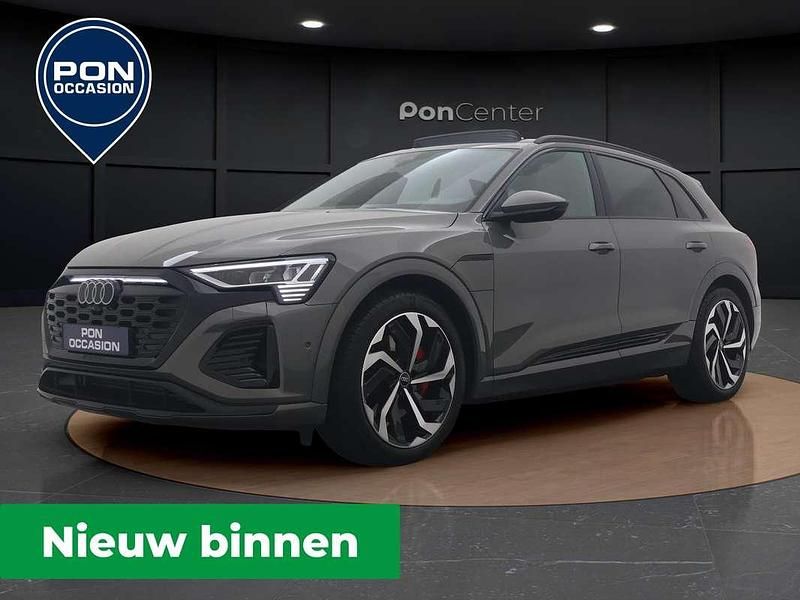 Grijs Gebruikt 2024 Audi Q8 e-tron Sport SUV | € 62.950 (Iets duurder) - Afbeelding 1/3