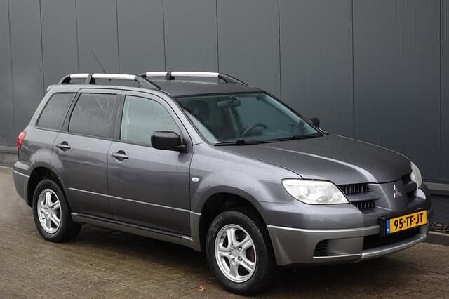 Occasion Mitsubishi Outlander Invite+ 136 PK (100 kW) 2006 Grijs (metallic) SUV