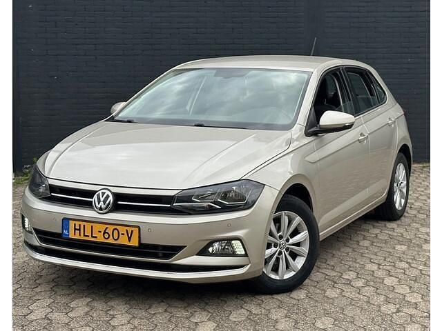Grijs Gebruikt 2018 VW Polo Beats Hatchback | € 14.995 (Goede deal) - Afbeelding 1/4