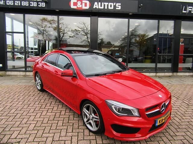 Rood Gebruikt 2013 Mercedes CLA200 AMG Sedan | € 12.249 (Goede deal) - Afbeelding 1/4