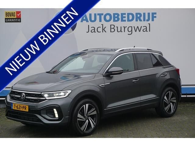 Grijs Occasion 2022 VW T-Roc R-line SUV | € 31.950 (Eerlijke prijs) - Afbeelding 1/4