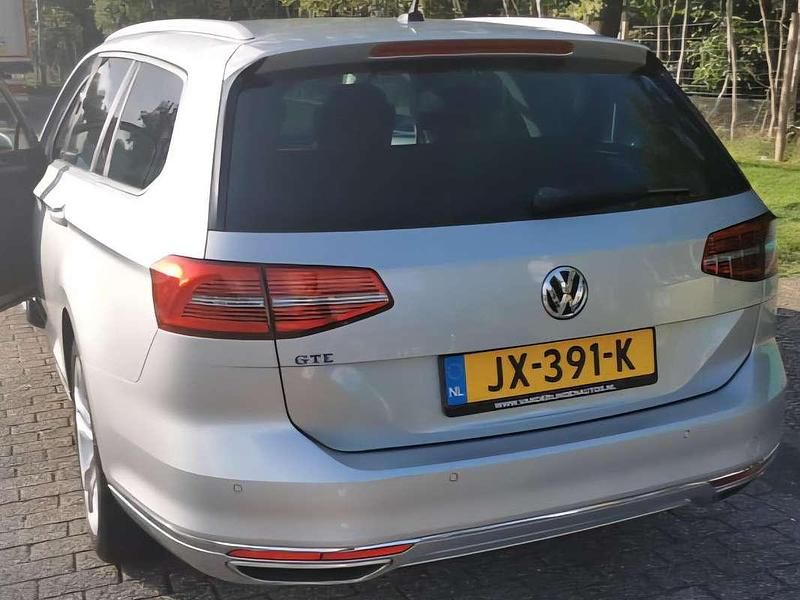 Occasion VW Passat Highline 156 PK (114 kW) 2016 Zilver Stationwagen