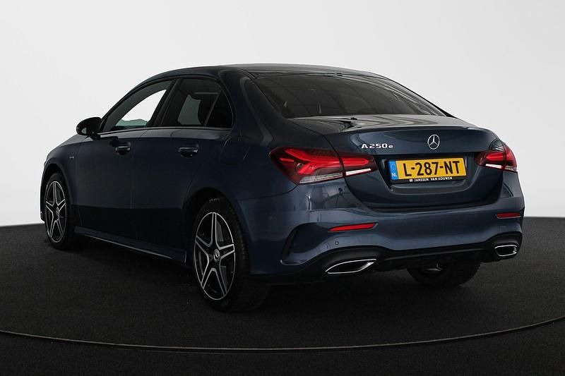 Occasion Mercedes A250 Business 218 PK (160 kW) 2021 Blauw Sedan