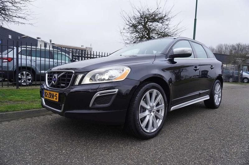 Zwart Occasion 2013 Volvo XC60 R-Design SUV | € 19.945 (Goede deal) - Afbeelding 1/4