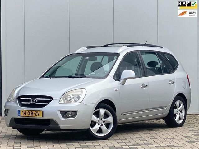 Grijs Gebruikt 2007 Kia Carens MPV | € 1.950 (Duur) - Afbeelding 1/4