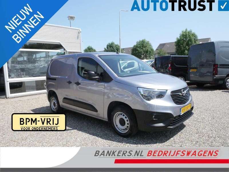 Grijs Gebruikt 2022 Opel Combo MPV | € 12.500 (Goede deal) - Afbeelding 1/4
