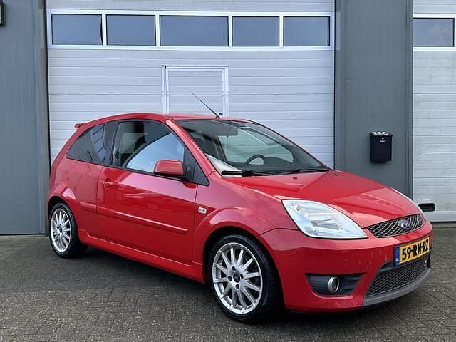Occasion Ford Fiesta ST 150 PK (110 kW) 2005 Rood Hatchback