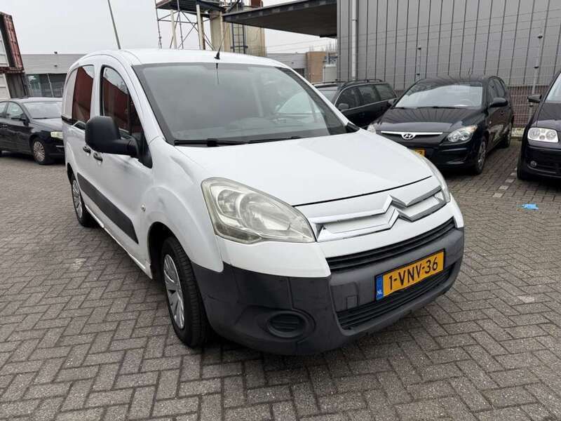 Wit Gebruikt 2011 Citroën Berlingo MPV | € 2.290 (Eerlijke prijs) - Afbeelding 1/4