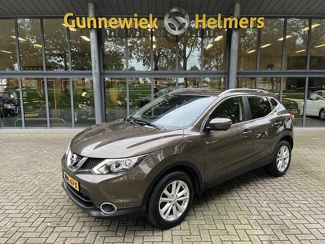 Bruin Gebruikt 2015 Nissan Qashqai 360º SUV | € 14.545 (Eerlijke prijs) - Afbeelding 1/4