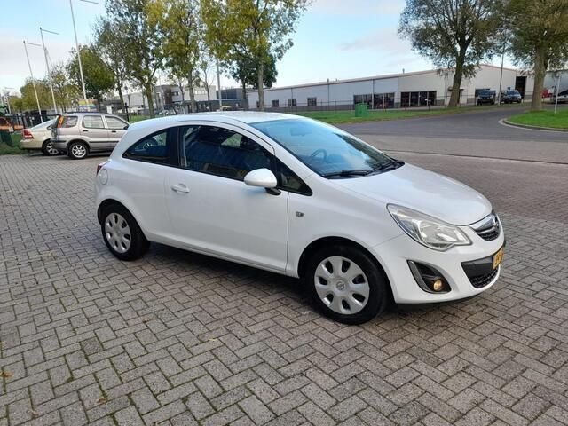 Occasion Opel Corsa Edition 86 PK (63 kW) 2012 Wit Hatchback