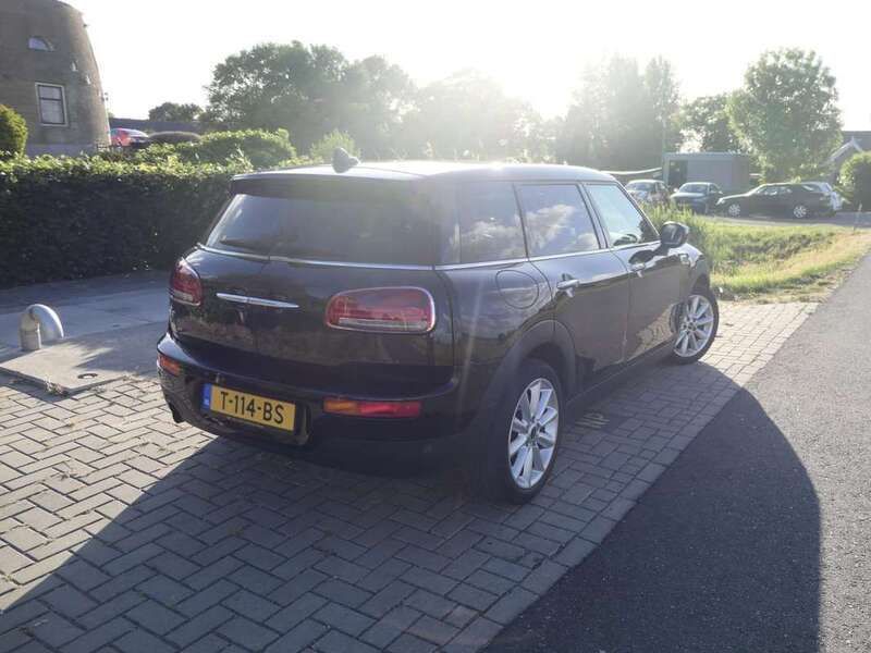 Zwart Gebruikt 2019 Mini One Clubman Stationwagen | € 16.500 (Eerlijke prijs) - Afbeelding 1/4