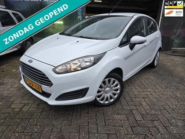 Wit Gebruikt 2013 Ford Fiesta Style Hatchback | € 6.450 (Eerlijke prijs) - Afbeelding 1/4