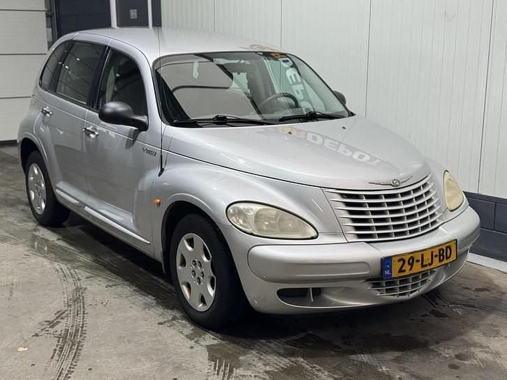 Occasion Chrysler PT Cruiser Clasic 142 PK (104 kW) 2003 Grijs Hatchback