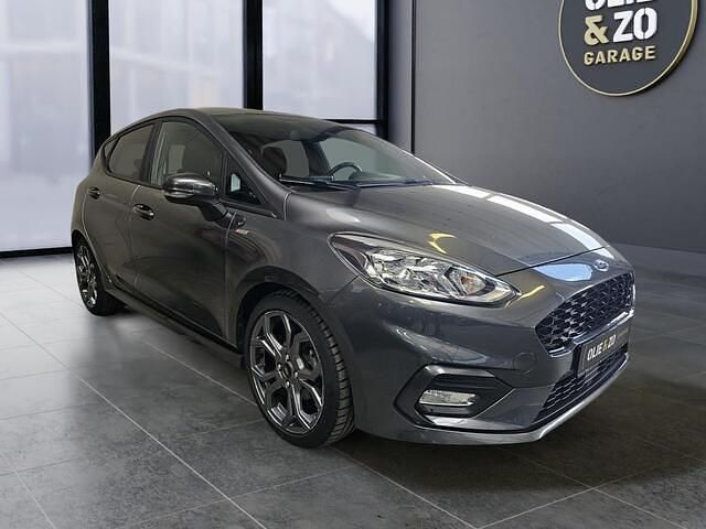 Grijs Occasion 2019 Ford Fiesta ST-Line Hatchback | € 12.950 (Iets duurder) - Afbeelding 1/4