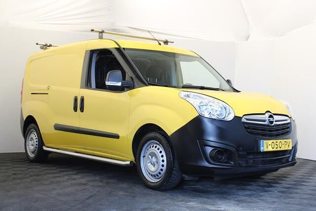 Occasion Opel Combo Edition 97 PK (71 kW) 2018 Geel Van