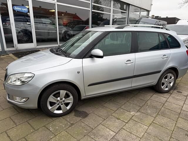 Grijs Gebruikt 2014 Skoda Fabia Drive Stationwagen | € 4.250 (Super prijs) - Afbeelding 1/4