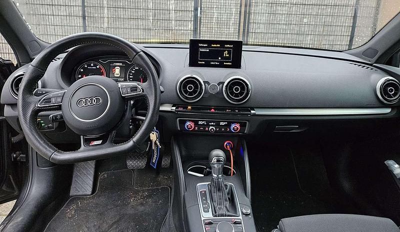 Grijs Gebruikt 2016 Audi A3 Hatchback | € 10.950 (Super prijs) - Afbeelding 1/4